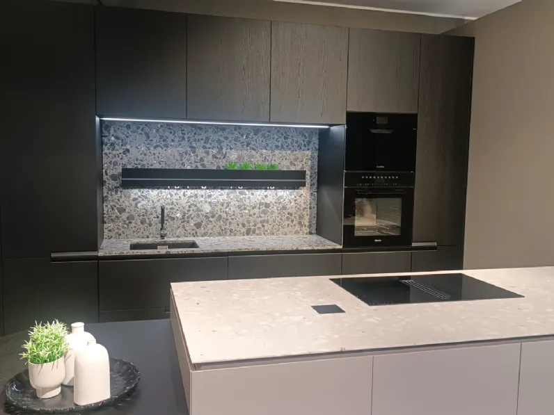 Cucina con penisola in laminato materico altri colori N elle e inside a prezzo ribassato