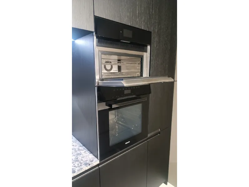 Cucina con penisola in laminato materico altri colori N elle e inside a prezzo ribassato