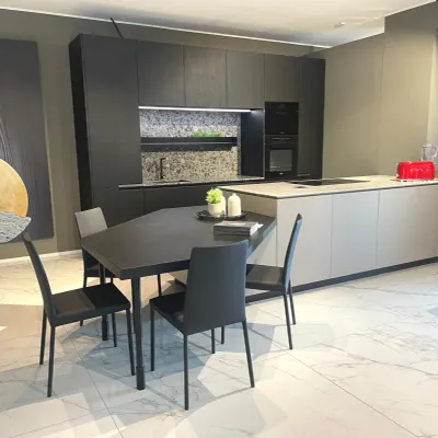 Cucina con penisola in laminato materico altri colori N elle e inside a prezzo ribassato