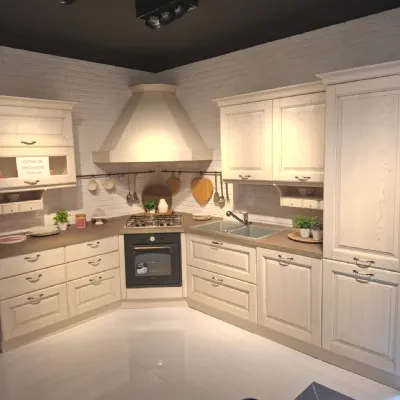 Cucina modello memory  ad angolo Veneta Cucine con uno sconto imperdibile