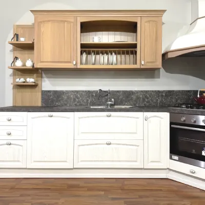 Cucina Mida classica bianca Colombini casa ad angolo scontata 50%