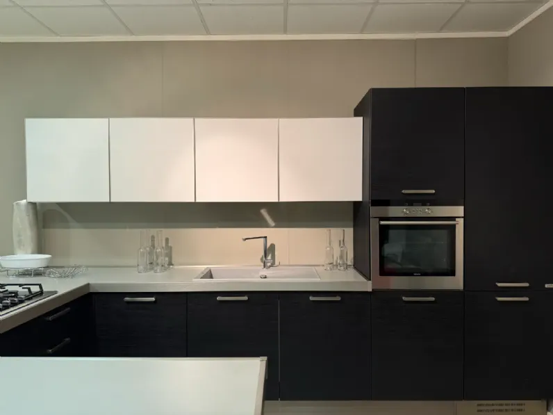 Cucina a prezzo ribassato ad angolo moderna Cucina osaka Maistri cucine