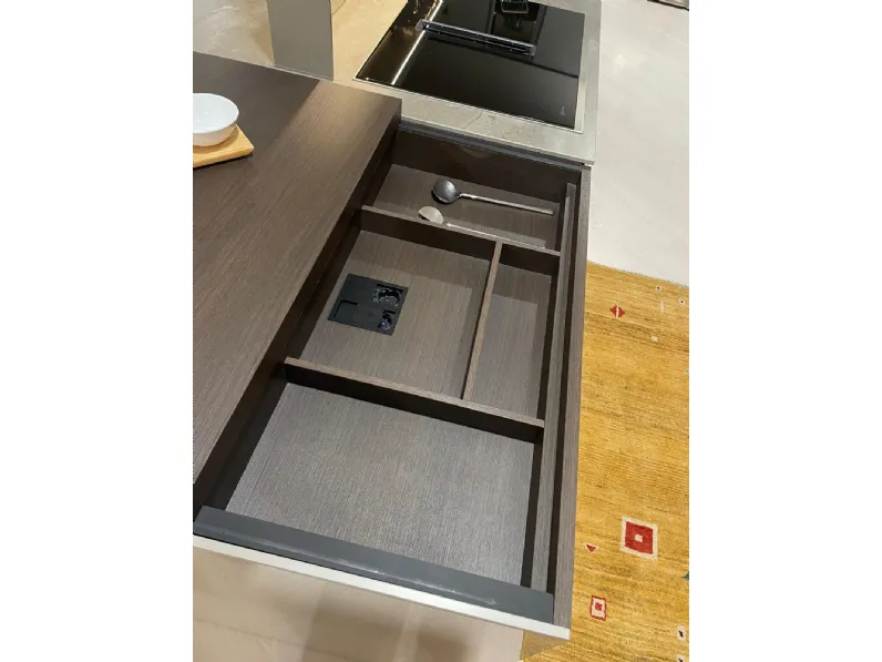 Cucina Ernestomeda Sign con isola  OFFERTA OUTLET sconto 63% 