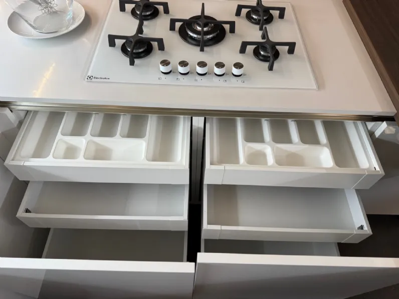 Cucina Oyster con penisola Veneta Cucine con un ribasso imperdibile
