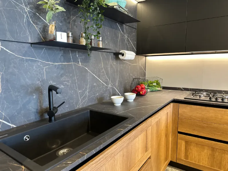 Cucina con penisola moderna altri colori Scavolini Evolution a soli 10900 Euro