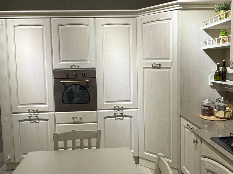 Cucina ad angolo classica grigia Mobilturi Olimpia a soli 15600 Euro