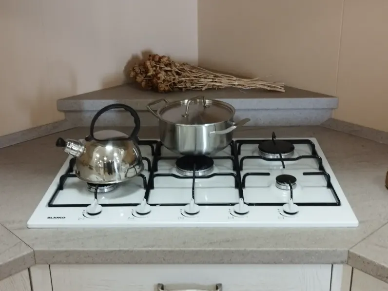 Cucina country ad angolo Emma Arredo3 a prezzo ribassato