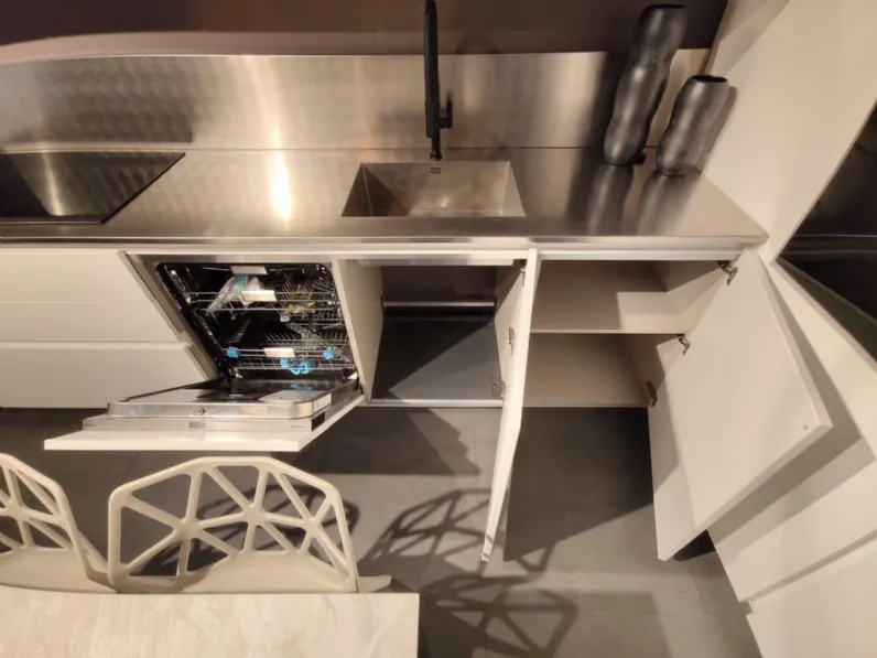 Cucina bianca moderna ad angolo Aran Volare a soli 18856 Euro