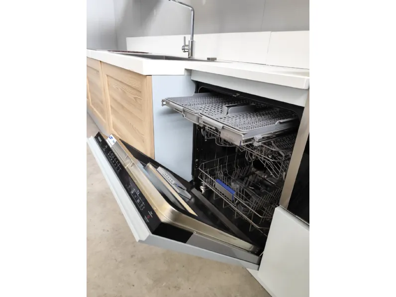 Cucina Fiorella sole design azzurra Arrex ad angolo scontata 67%