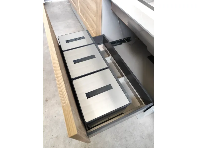 Cucina Fiorella sole design azzurra Arrex ad angolo scontata 67%