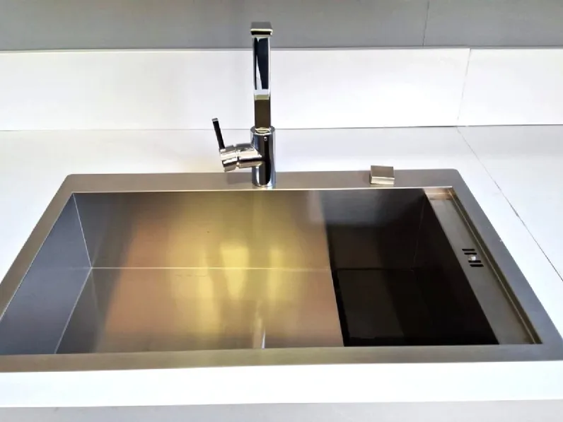 Cucina Fiorella sole design azzurra Arrex ad angolo scontata 67%