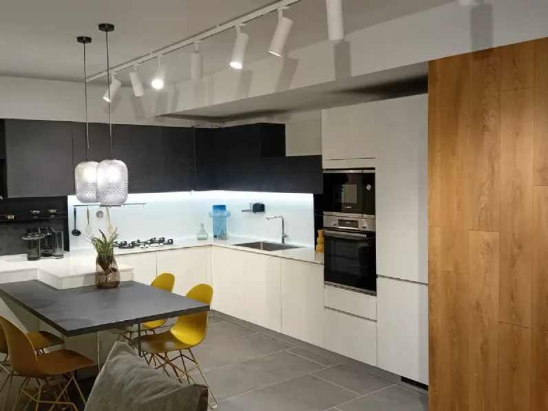 Cucina a prezzo ribassato ad angolo moderna Motus Scavolini