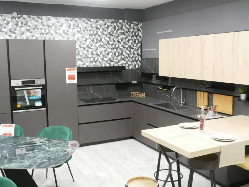 Cucina a PREZZI OUTLET in laminato materico Mobilegno -69%