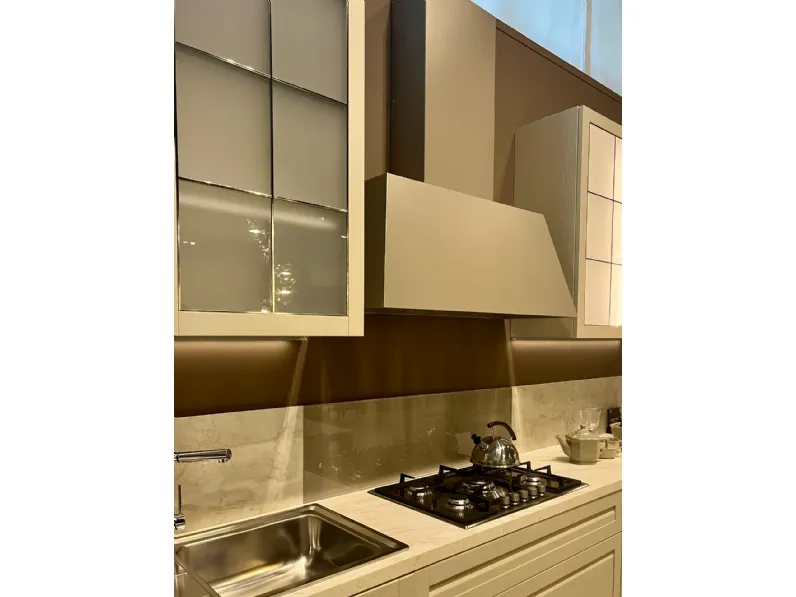 Cucina Scavolini classica ad angolo altri colori in laminato opaco Carattere
