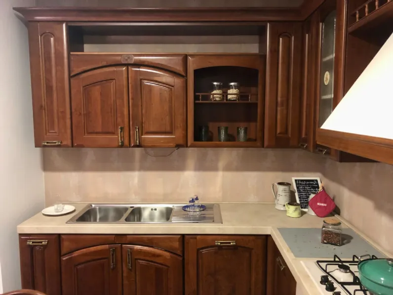 Cucina ad angolo in legno noce Atena  a prezzo ribassato
