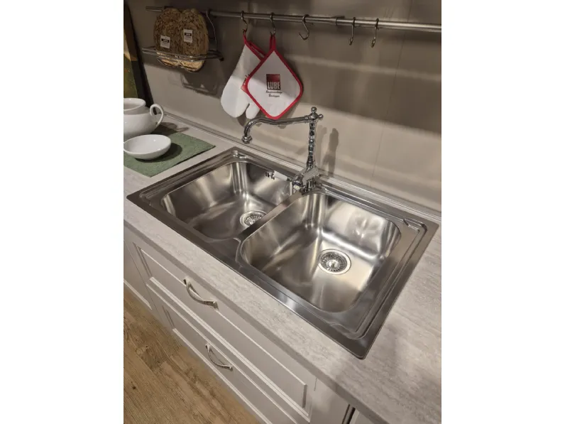 Cucina a prezzo ribassato ad angolo classica Agnese Lube cucine