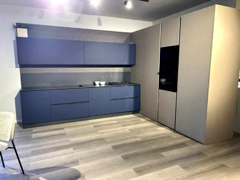 Cucina blu moderna ad angolo Forma 2000 Colibri  a soli 8650 Euro