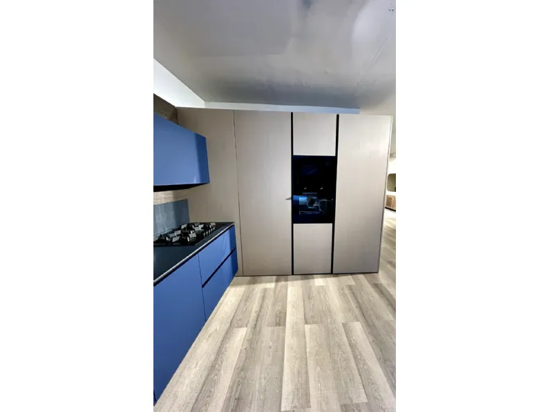 Cucina blu moderna ad angolo Forma 2000 Colibri  a soli 8650 Euro