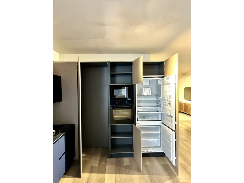 Cucina blu moderna ad angolo Forma 2000 Colibri  a soli 8650 Euro