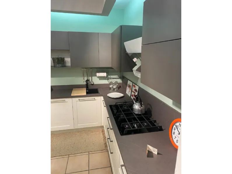 Cucina a prezzo ribassato ad angolo moderna Kali Arrex