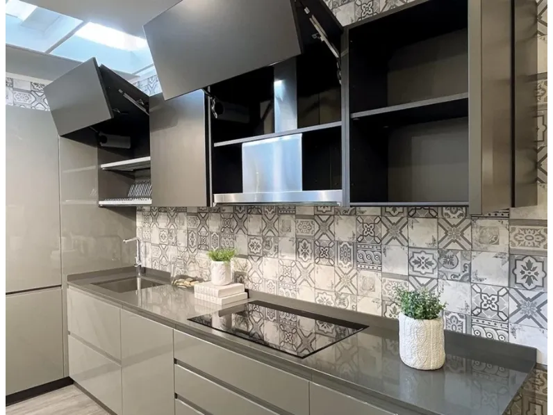 Cucina antracite moderna ad angolo Motus Scavolini a soli 13615 Euro