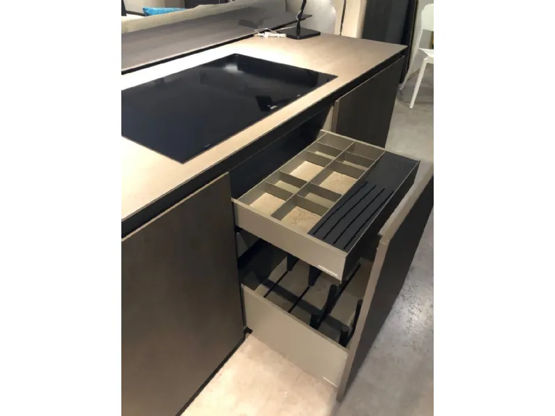 Cucina ad angolo in melaminico a prezzo scontato 50%