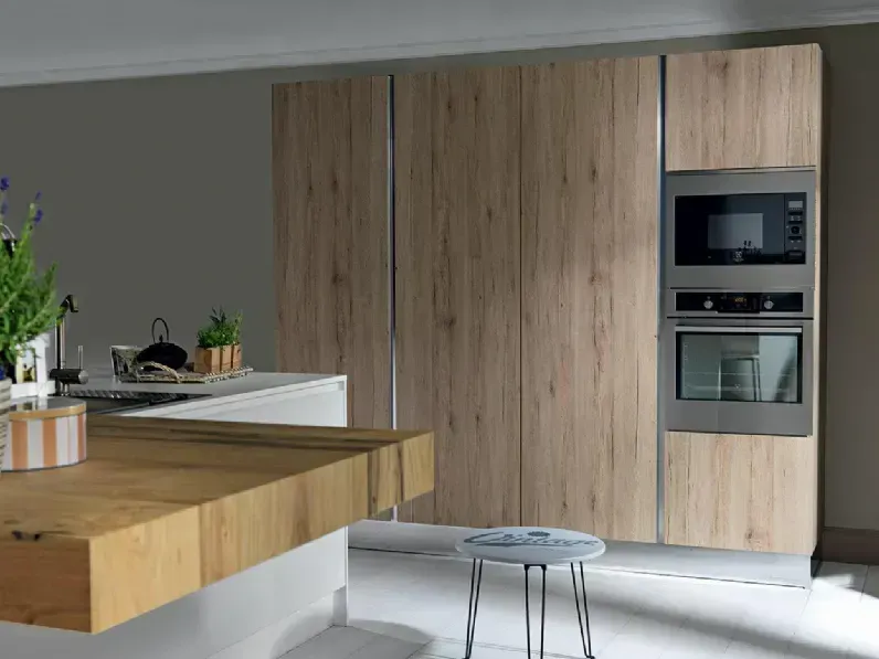 Cucina design con isola Bea Cucine store a prezzo ribassato