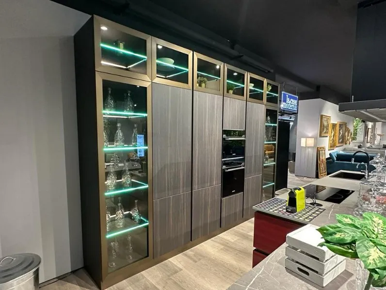 Cucina Stratos  moderna rossa Mobilturi con isola scontata 58%
