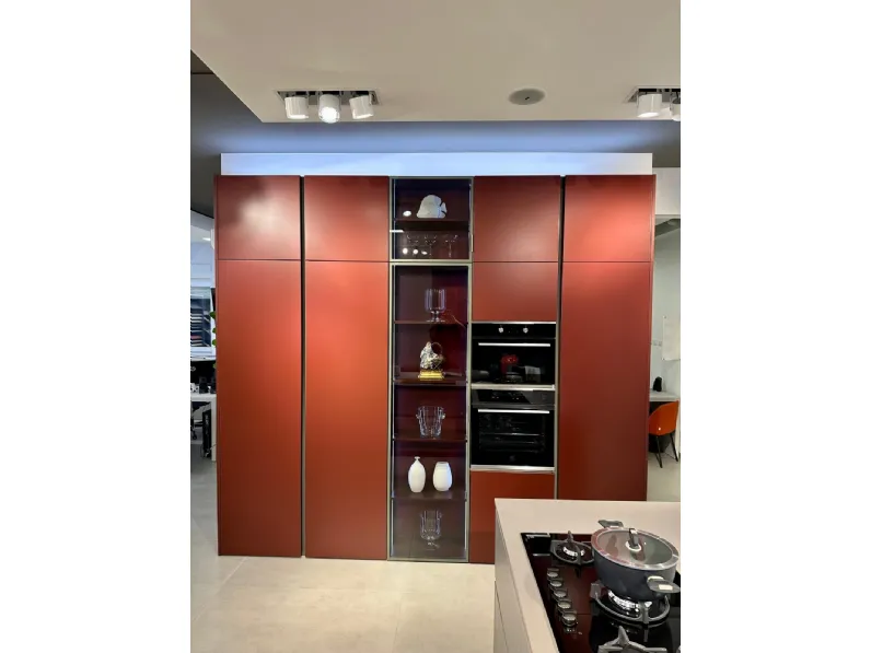 Cucina moderna con isola Lounge  Veneta Cucine a prezzo scontato