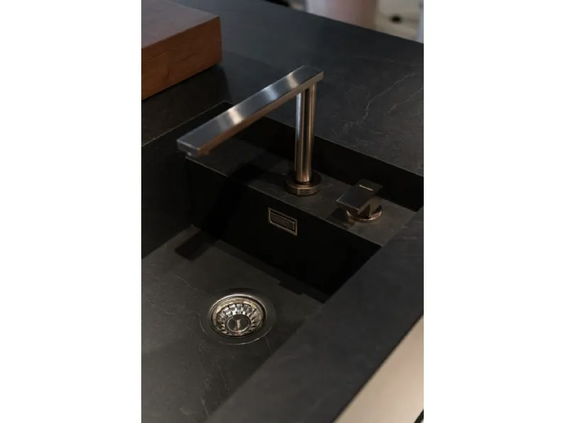 Cucina con isola design altri colori Collezione esclusiva M3 minimal a soli 35000 Euro