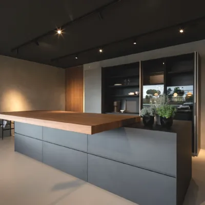 Cucina con isola design altri colori Collezione esclusiva M3 minimal a soli 35000 Euro