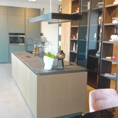 Cucina Scavolini design con isola altri colori in legno Libra