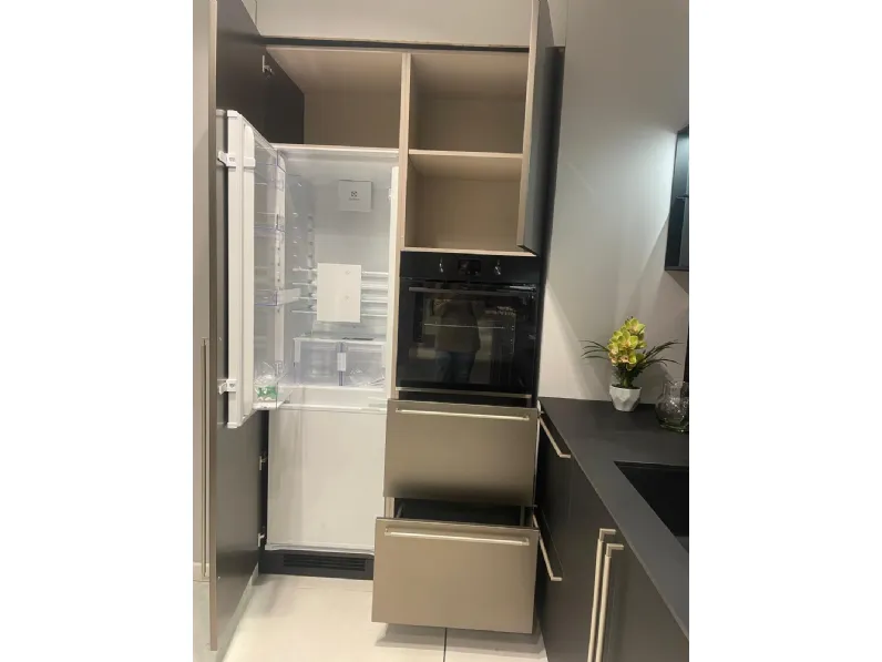 Cucina a prezzo ribassato lineare design Musa Scavolini