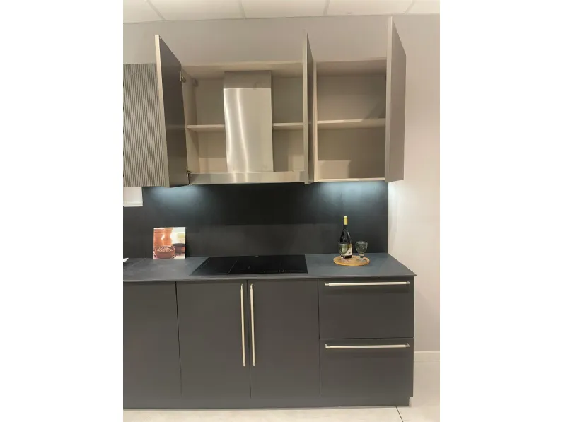 Cucina a prezzo ribassato lineare design Musa Scavolini