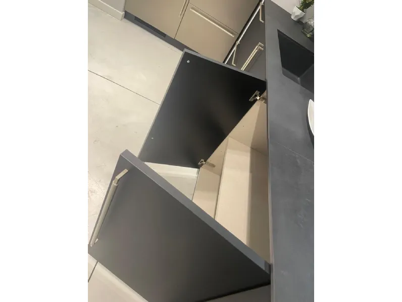 Cucina a prezzo ribassato lineare design Musa Scavolini