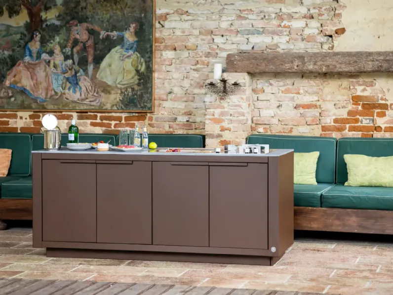 Cucina di Artigianale modello Primora scenario outdoor: richiedi il prezzo riservato 