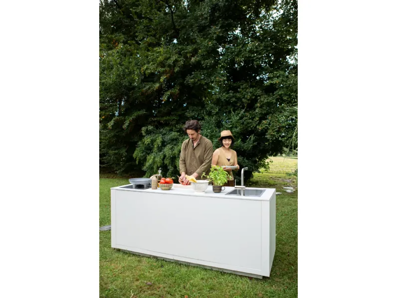 Cucina di Artigianale modello Primora scenario outdoor: richiedi il prezzo riservato 