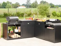 Cucina lineare in acciaio modello Tre moduli con piastra elettrica ad un prezzo riservato 