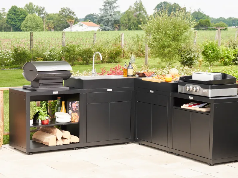 Cucina lineare in acciaio modello Tre moduli con piastra elettrica ad un prezzo riservato 