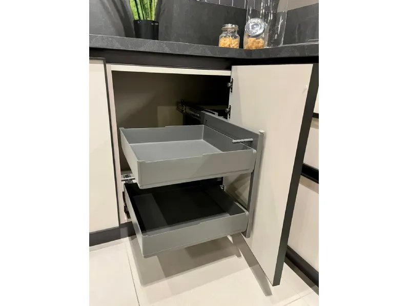 Cucina moderna ad angolo Jeometrica inside Scavolini a prezzo ribassato