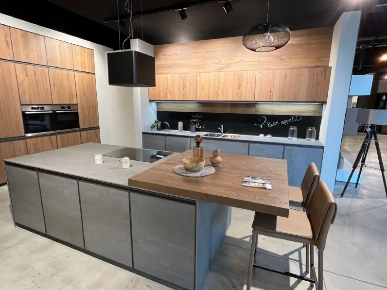 Cucina Kronos moderna altri colori Arredo3 ad isola scontata 65%