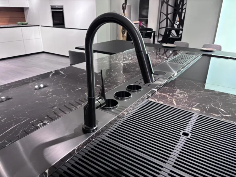 Cucina altri colori moderna Convivium Arclinea in Offerta Outlet 