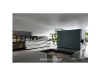 Cucina con isola in laminato materico a prezzo ribassato 30%