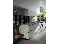 Cucina con isola in laminato materico a prezzo ribassato 30%