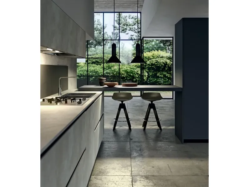 Cucina con isola in laminato materico a prezzo ribassato 30%