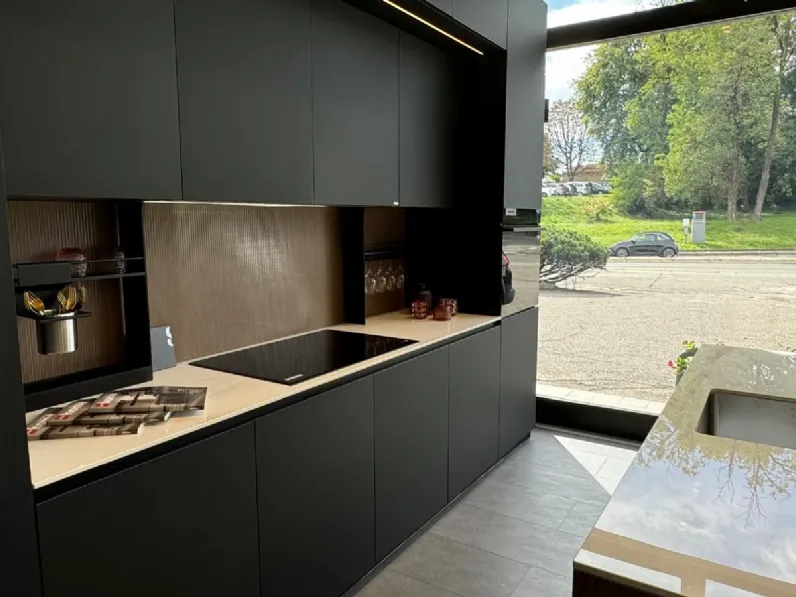 Cucina altri colori moderna con isola Scavolini Mira a soli 21000 Euro