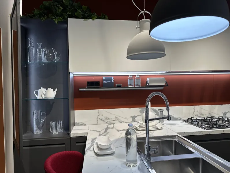 Cucina con penisola moderna altri colori Scavolini Carattere a soli 10000 Euro