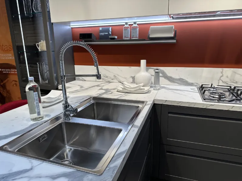 Cucina con penisola moderna altri colori Scavolini Carattere a soli 10000 Euro