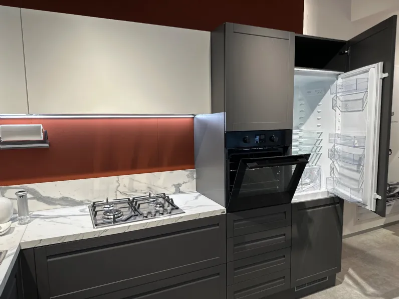 Cucina con penisola moderna altri colori Scavolini Carattere a soli 10000 Euro