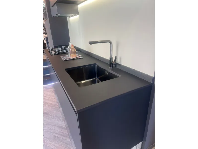 Cucina Infinity moderna altri colori Stosa lineare scontata 58%
